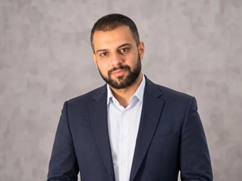احسان صدری